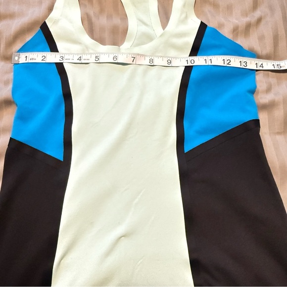 Lululemon Athletica Green Black Fitted Asymmetrical Tank Top - Picture 5 of 7